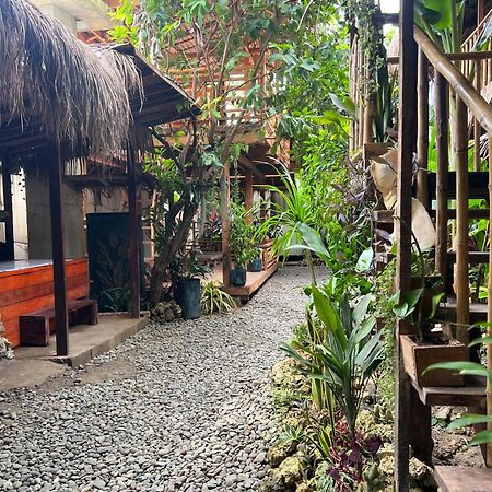 Wave Retreat Hostel General Luna  Exterior photo