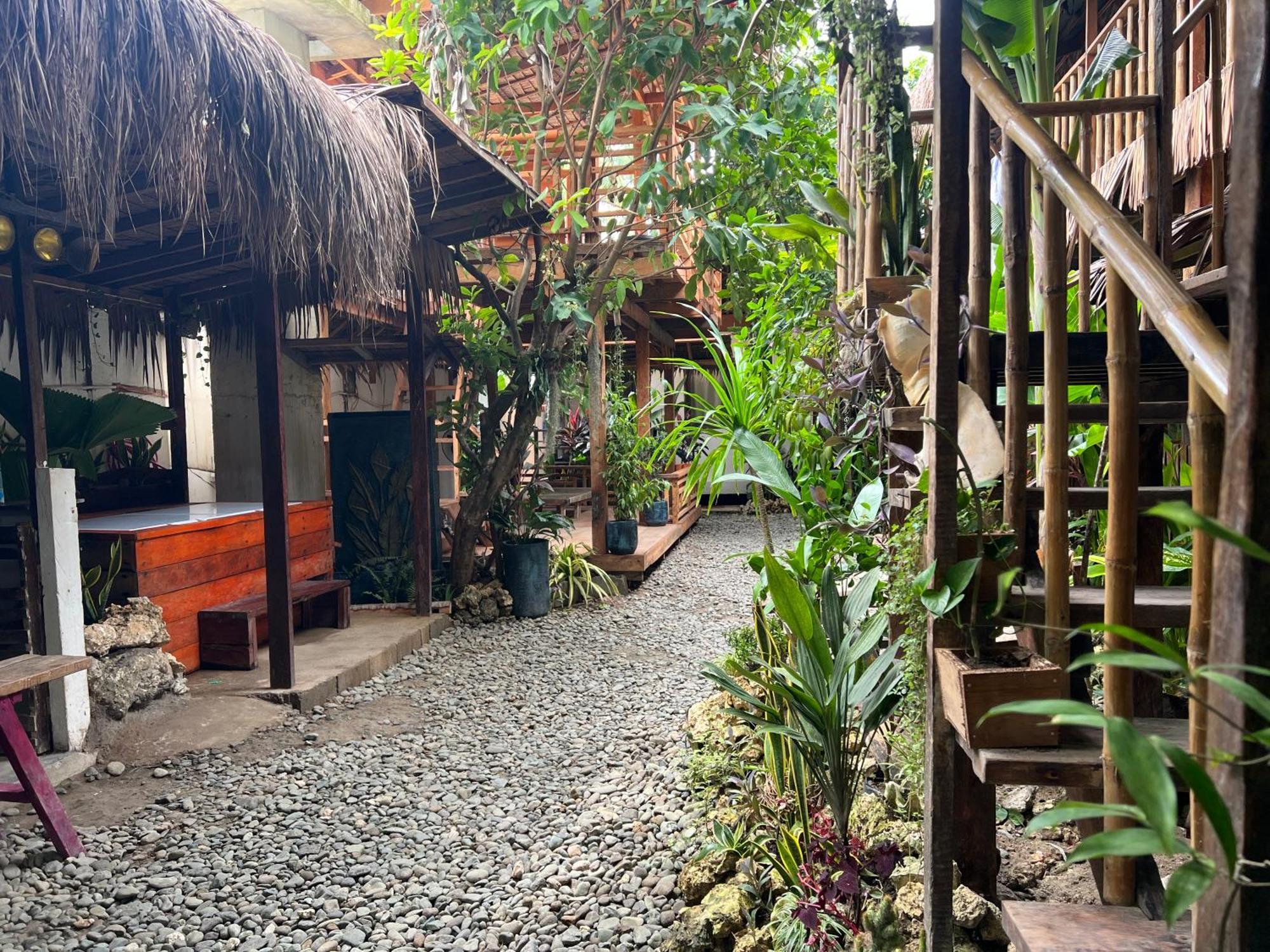Wave Retreat Hostel General Luna  Exterior photo